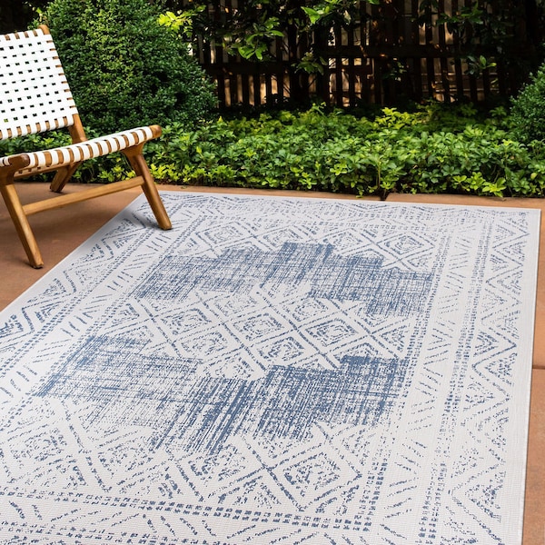 World Rug Gallery Transitional Bohemian Weather Resistant Indoor/Outdoor Area Rug 5' x 7' Blue 4029BLUE5X7 - main